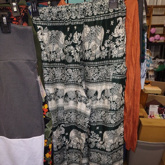 Green Elephant Pants from Zig Zag Asian Collection - Free Size - NWT - Picture 1 of 4